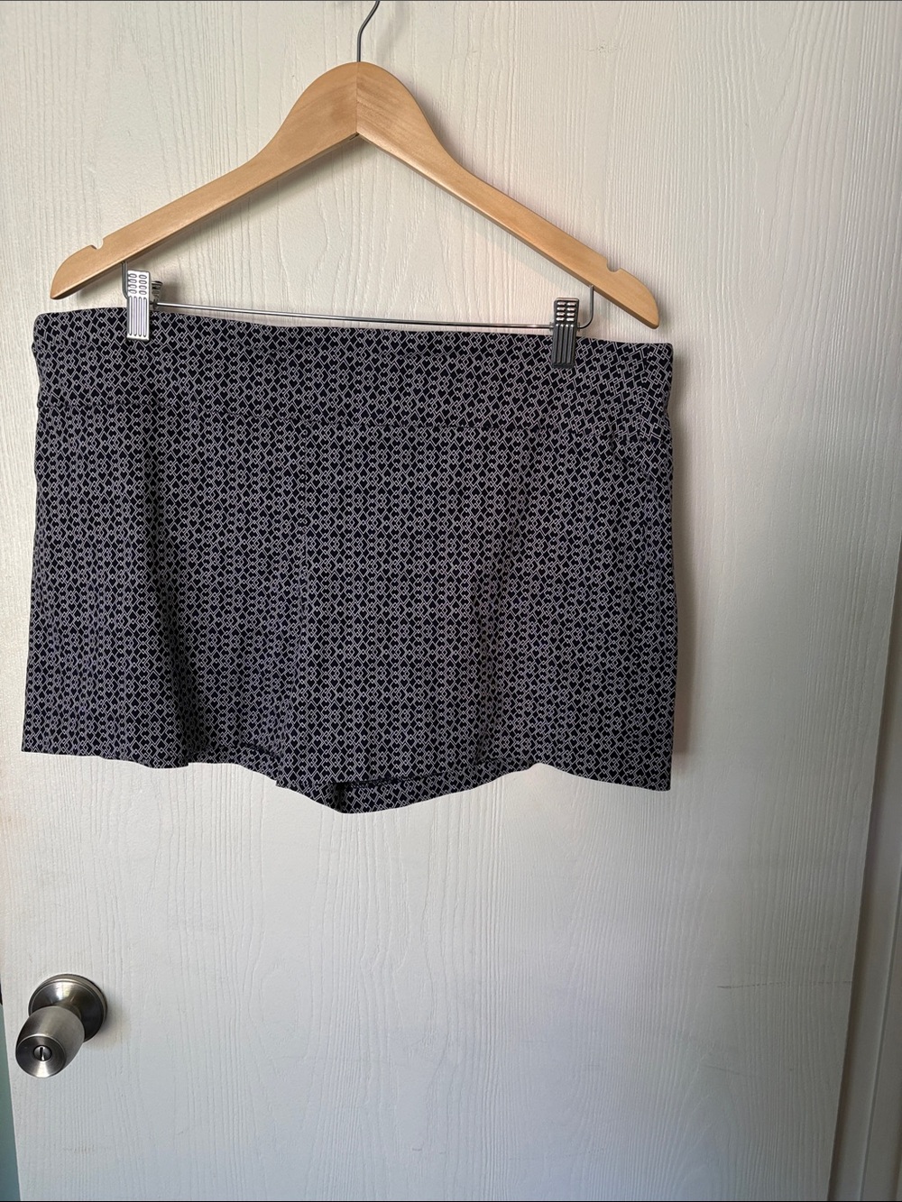 Women’s Patterned Blue and White Shorts
